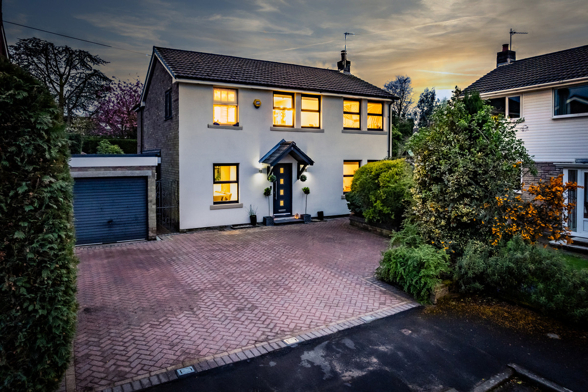 4 bed detached house for sale in Hardy Drive, Stockport  - Property Image 4