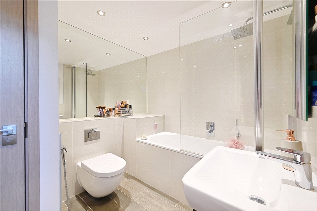 2 bed apartment for sale in Hyde Park Square, London 5