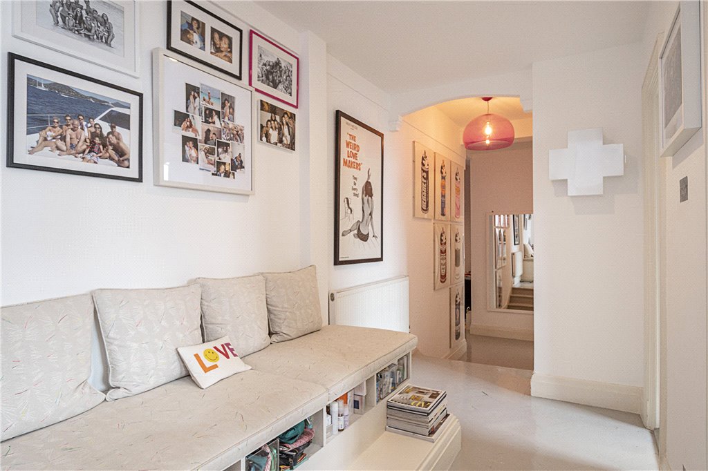 2 bed apartment for sale in Brompton Road, London 5