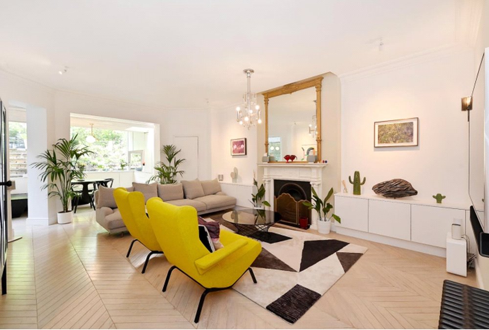 3 bed apartment for sale in Hall Road, London 0