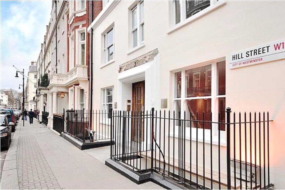 2 bed apartment to rent in Hill Street, London 6