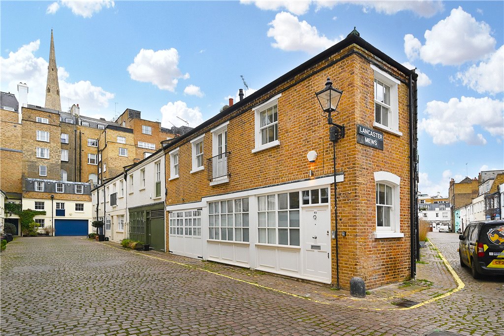3 bed house for sale in Lancaster Mews, London 4