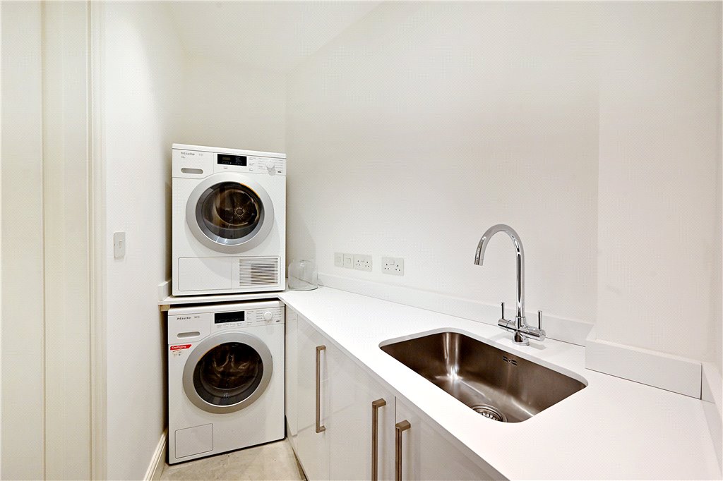 3 bed house for sale in Lancaster Mews, London 21