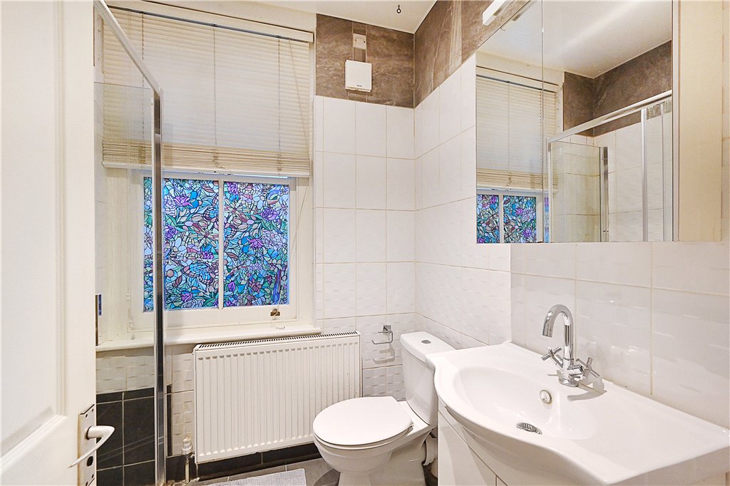 2 bed apartment for sale in Bury Place, London 9