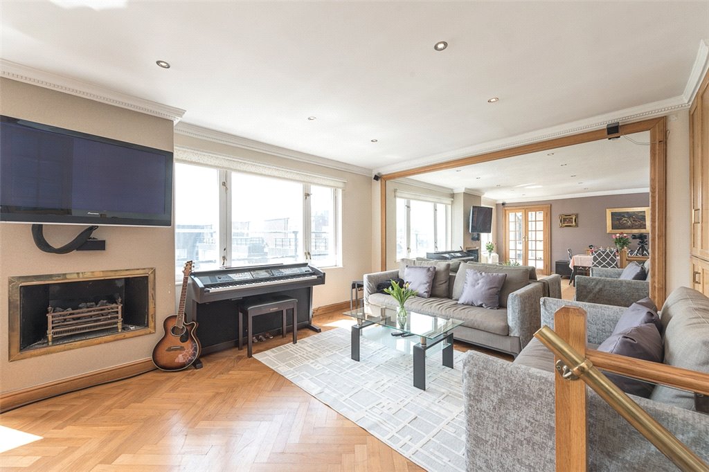 3 bed apartment for sale in Southwick Street, London  - Property Image 3
