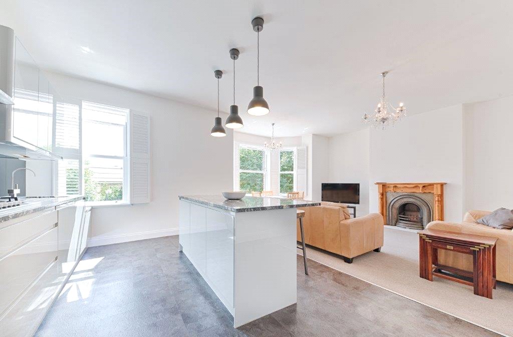 3 bed apartment for sale in Chevening Road, London  - Property Image 2