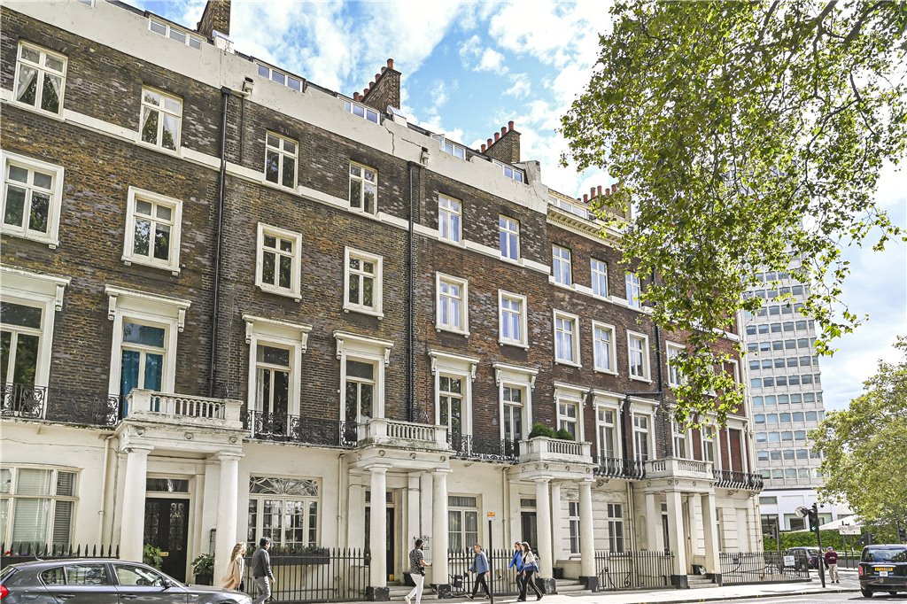 2 bed apartment for sale in Sussex Gardens, London 8