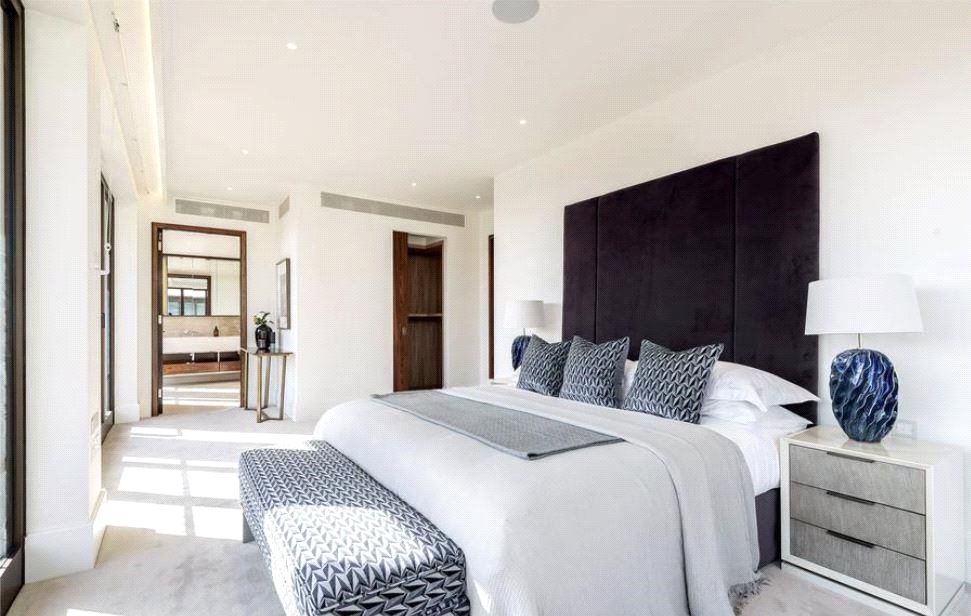 4 bed apartment for sale in St. Edmunds Terrace, London 2