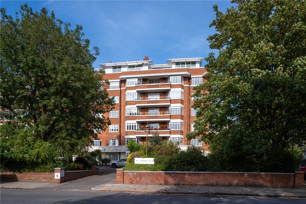 4 bed apartment for sale in Prince Albert Road, London 17