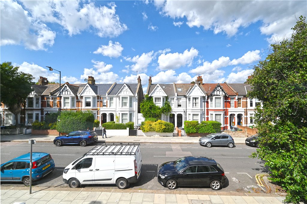 2 bed apartment for sale in Harvist Road, London 6