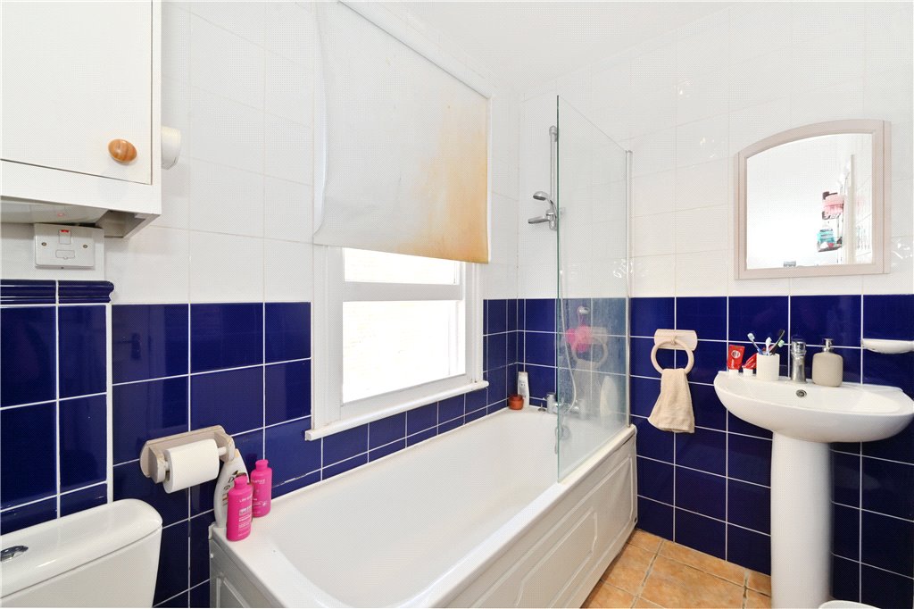 3 bed apartment for sale in Harvist Road, London 4