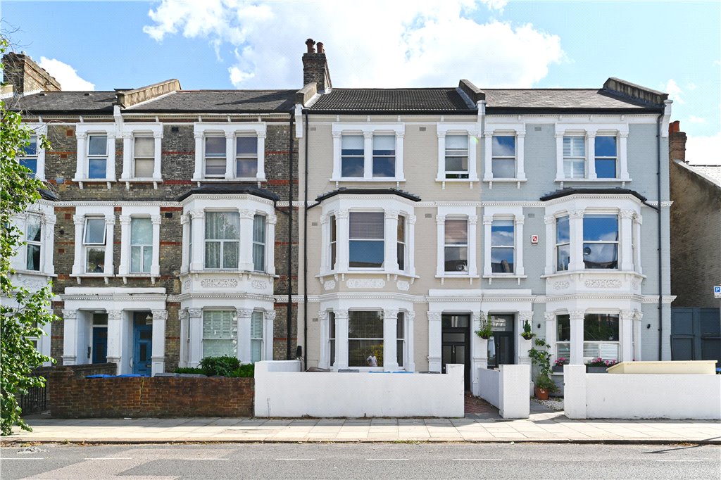 3 bed apartment for sale in Harvist Road, London 0