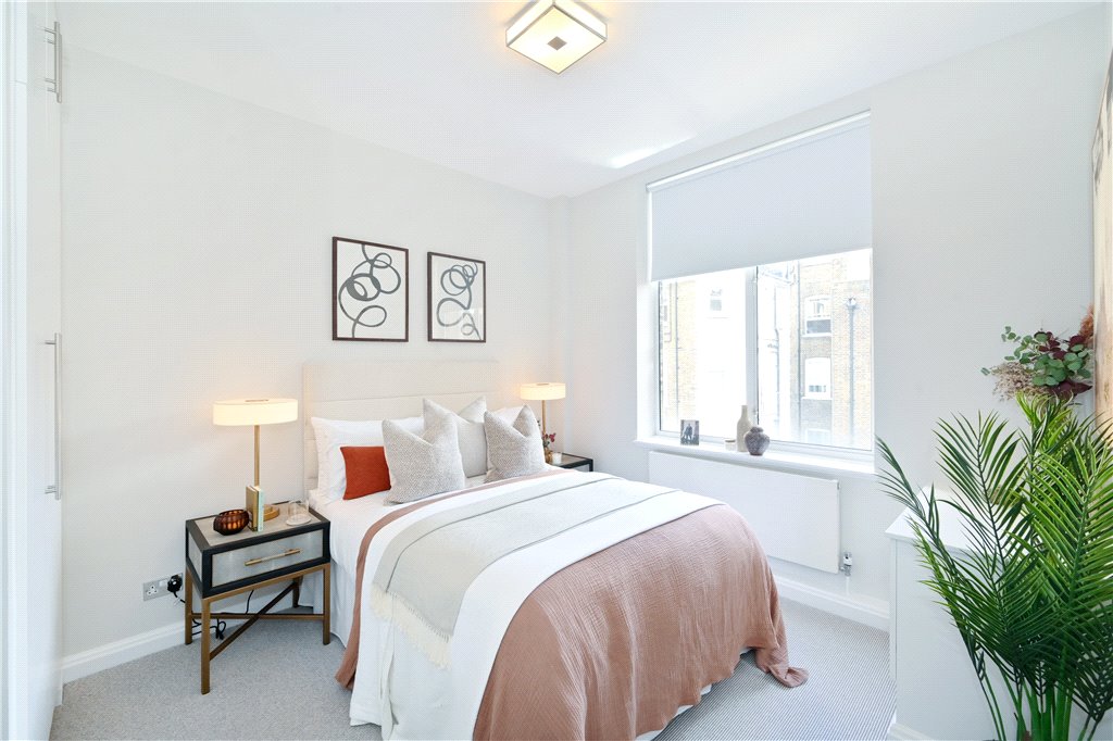 2 bed apartment for sale in Marylebone High Street, London 3