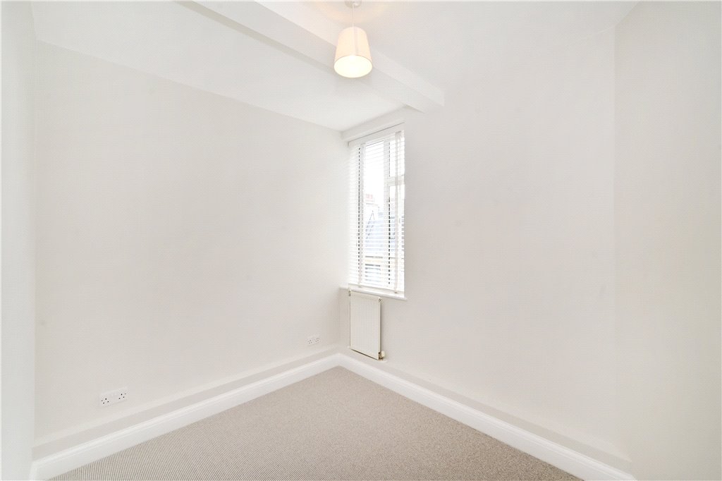3 bed apartment for sale in Marylebone High Street, London 6