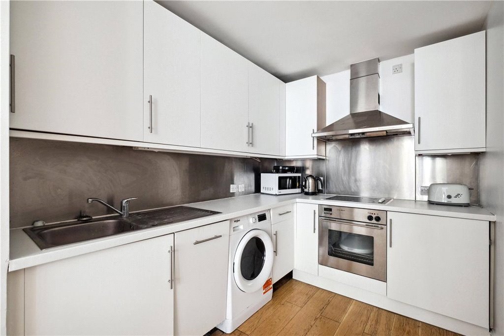 1 bed apartment for sale in Pont Street, London 1