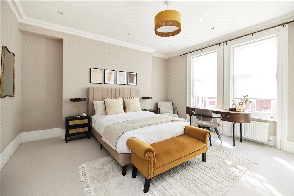 4 bed apartment for sale in Cabbell Street, London 4