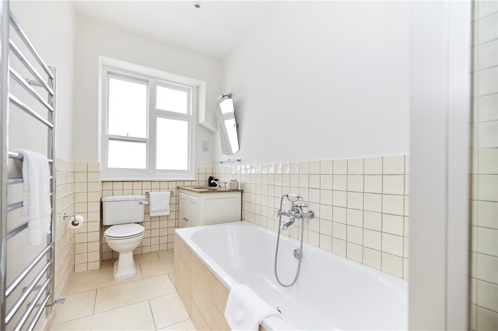 4 bed apartment for sale in Cabbell Street, London 5