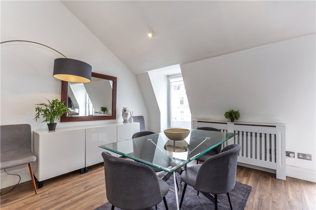 2 bed apartment for sale in Gloucester Terrace, London 2