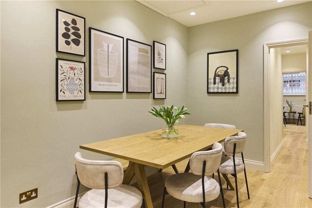 3 bed  for sale in Kensington Gardens Square, London  - Property Image 2