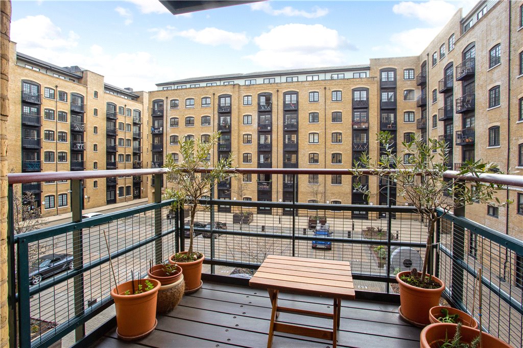 2 bed apartment for sale in Cardamom Building, 31 Shad Thames 4