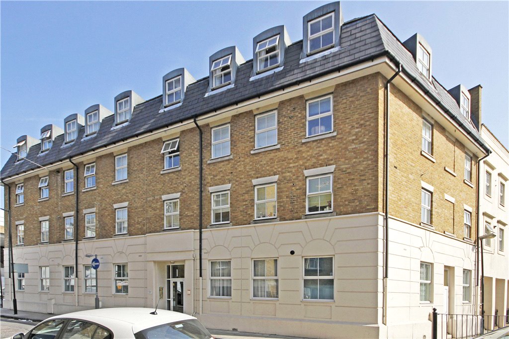2 bed apartment for sale in Sapphire Court, 1 Ensign Street - Property Image 1