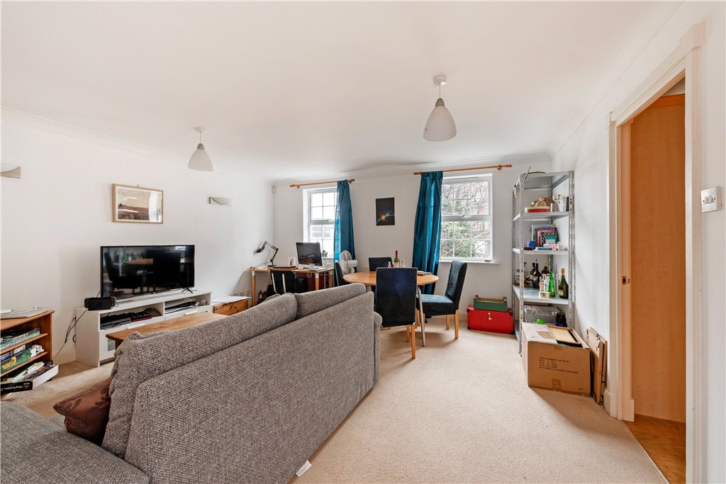 2 bed apartment for sale in Sapphire Court, 1 Ensign Street 1