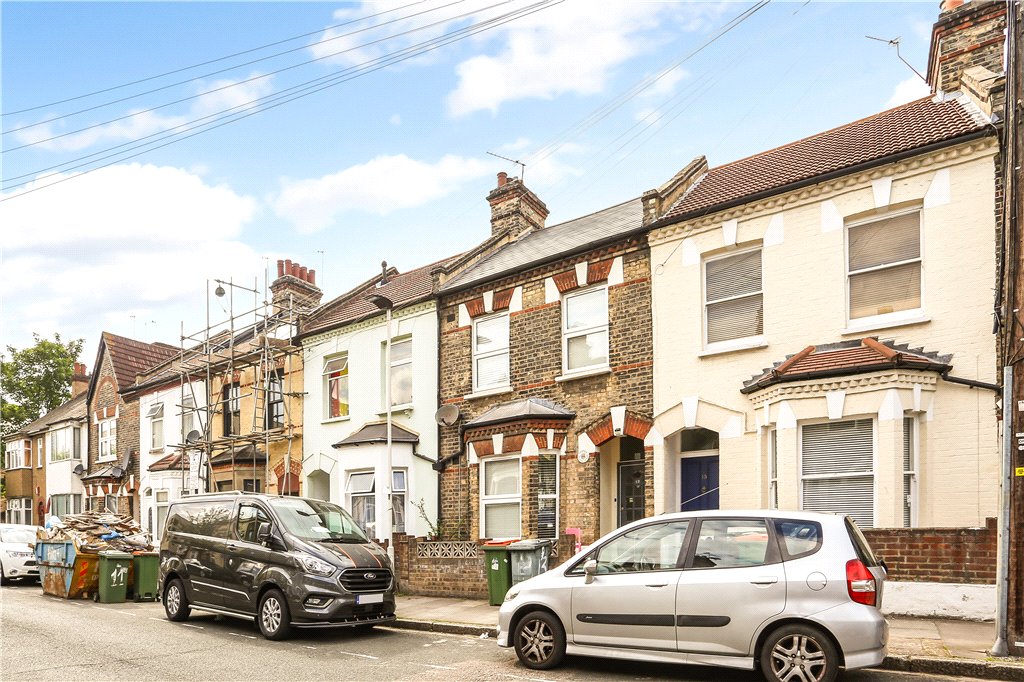 5 bed house to rent in Louise Road, London 0