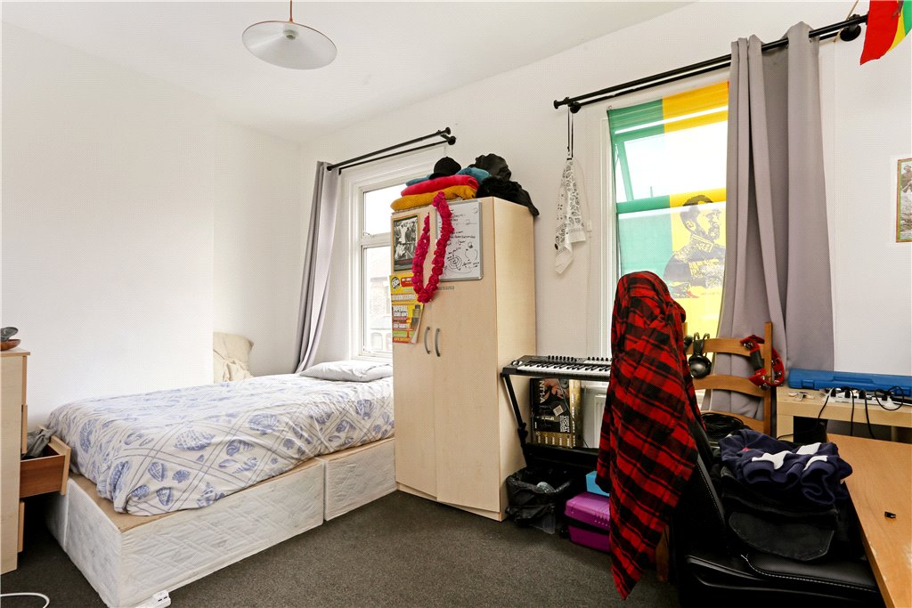 5 bed house to rent in Louise Road, London  - Property Image 9