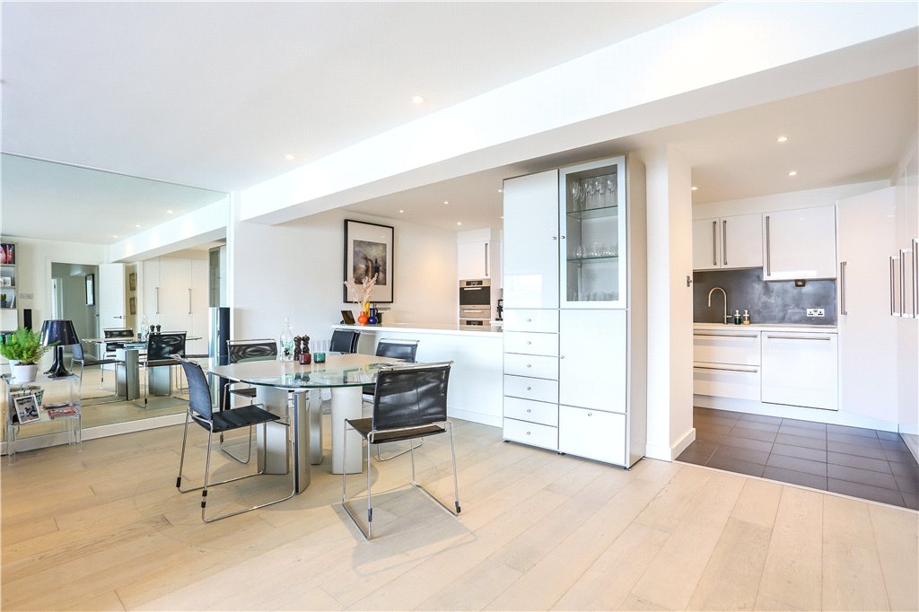 3 bed apartment for sale in Shad Thames, London  - Property Image 5