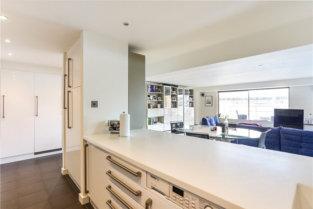 3 bed apartment for sale in Shad Thames, London  - Property Image 6