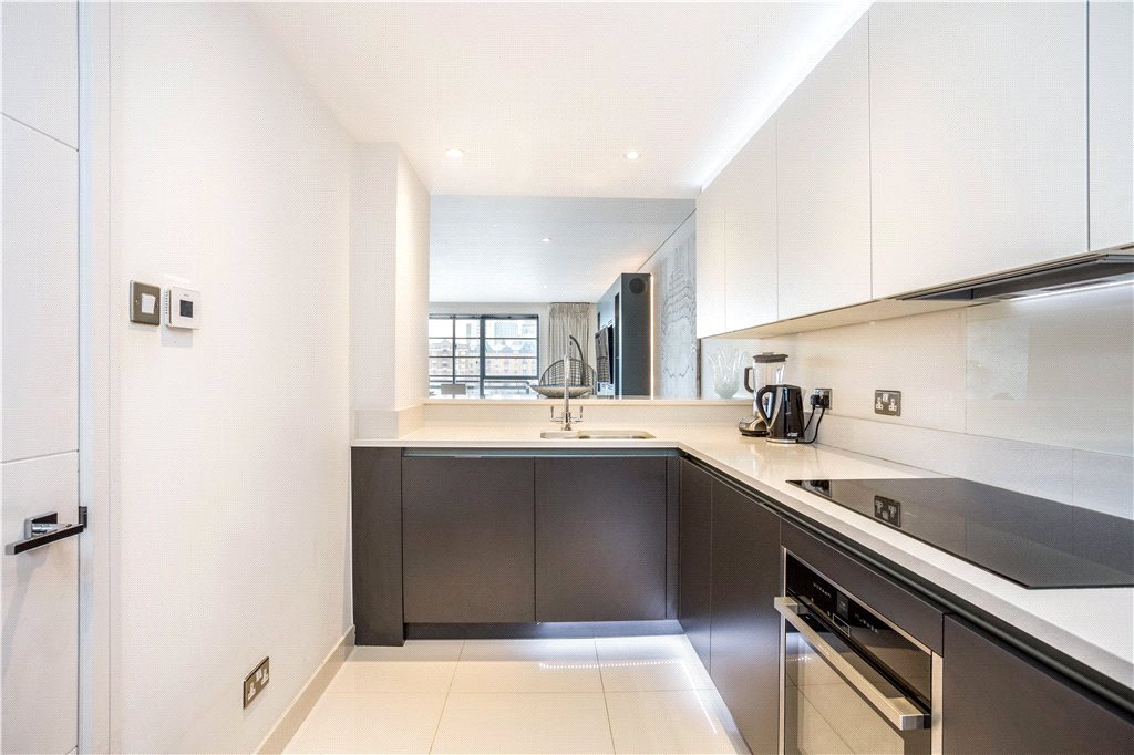 2 bed apartment for sale in Spice Quay Heights, 32 Shad Thames 1