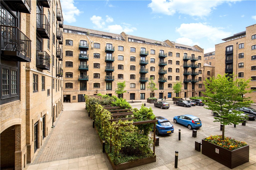 2 bed apartment for sale in Caraway Apartments, 2 Cayenne Court  - Property Image 12