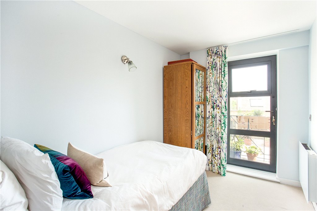 2 bed apartment for sale in Jacob Street, London  - Property Image 6