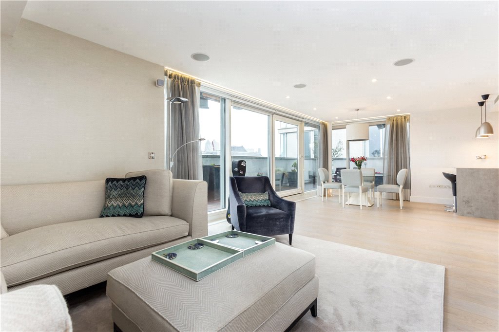 2 bed apartment for sale in East Lane, London  - Property Image 4