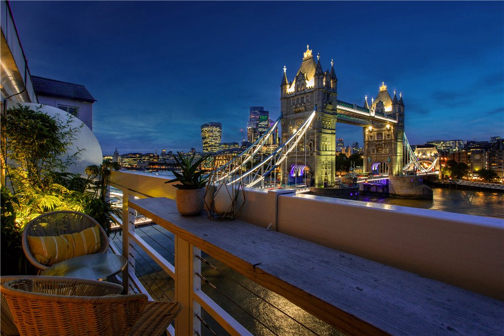 2 bed apartment for sale in Anchor Brewhouse, 50 Shad Thames 0