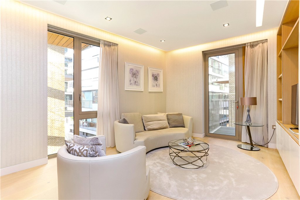 2 bed apartment for sale in Duchess Walk, London - Property Image 1