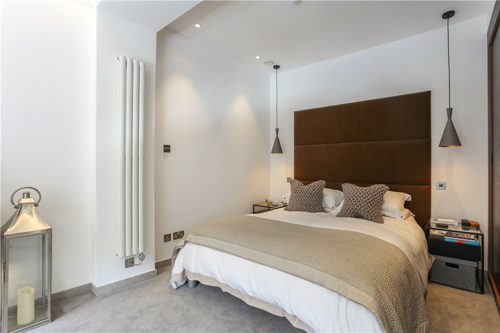 Apartment for sale in Shad Thames, London  - Property Image 3