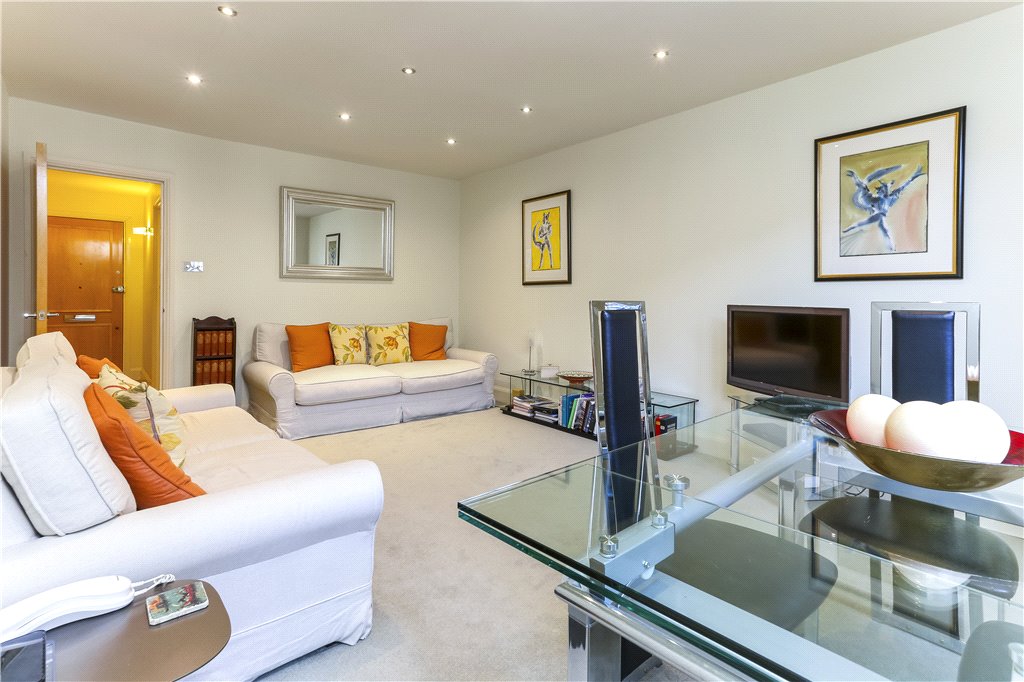 2 bed apartment for sale in Tamarind Court, 18 Gainsford Street 7