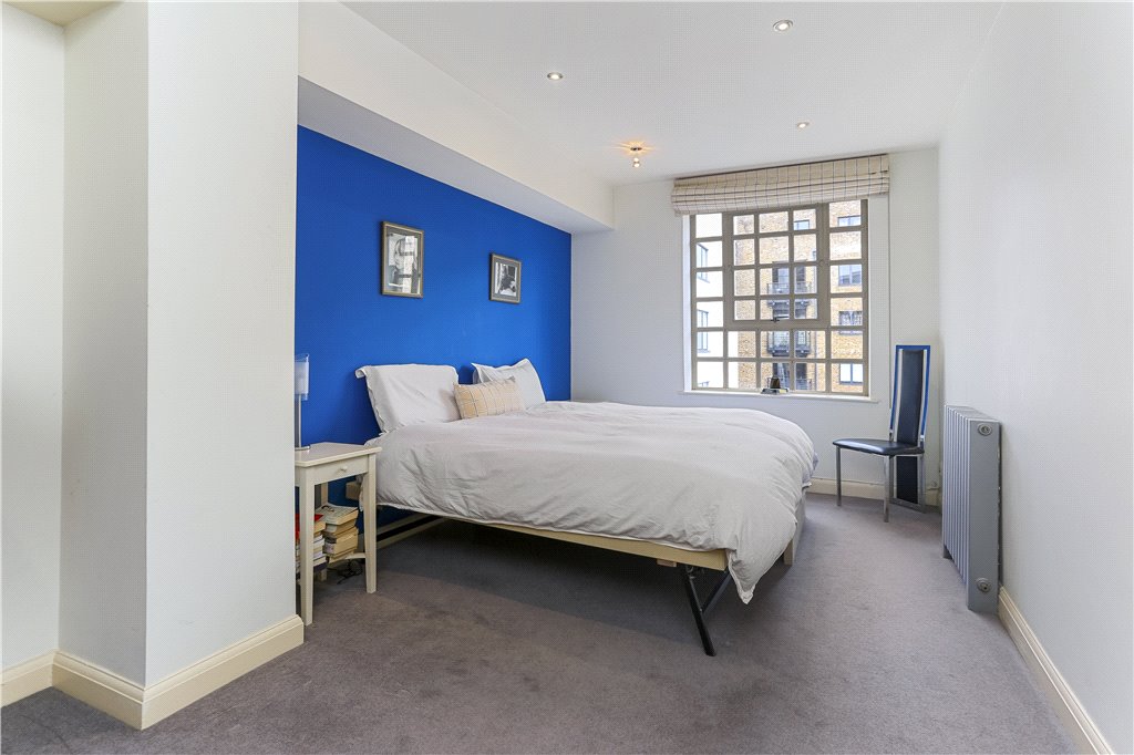 2 bed apartment for sale in Tamarind Court, 18 Gainsford Street 3