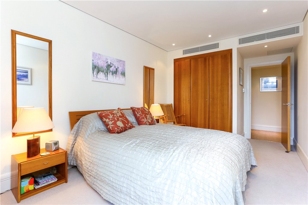 1 bed apartment for sale in Shad Thames  - Property Image 12