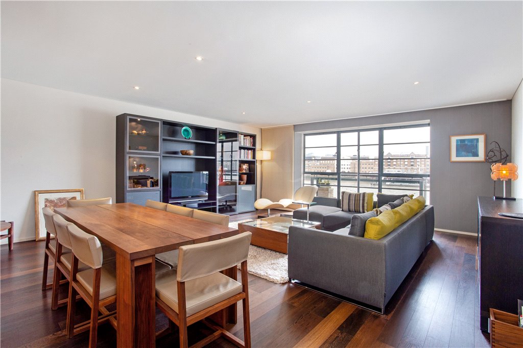 2 bed apartment for sale in Spice Quay Heights, 32 Shad Thames 2