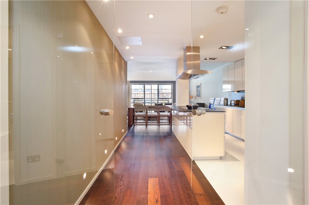 2 bed apartment for sale in Spice Quay Heights, 32 Shad Thames 9