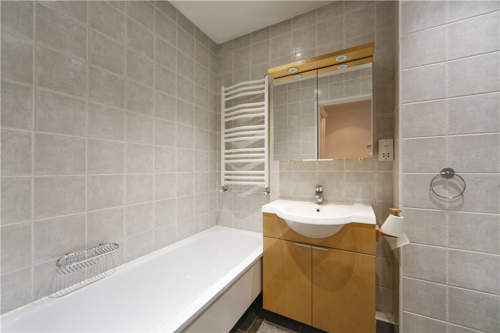 3 bed house for sale in Lafone Street, London  - Property Image 13