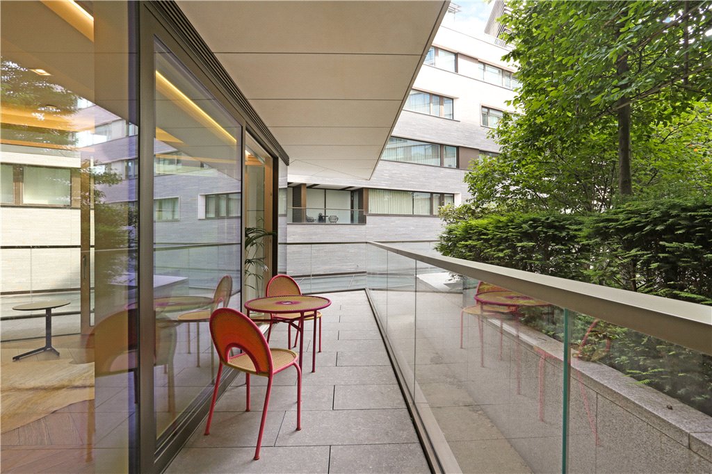 2 bed apartment for sale in Earls Way, London  - Property Image 18