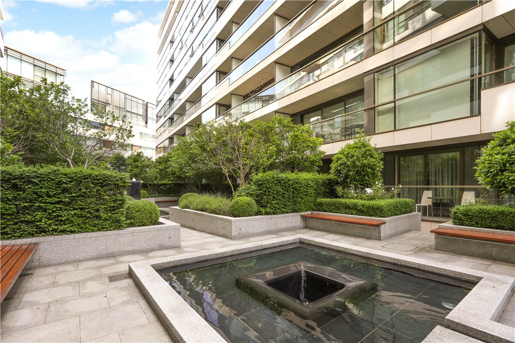 2 bed apartment for sale in Earls Way, London  - Property Image 20