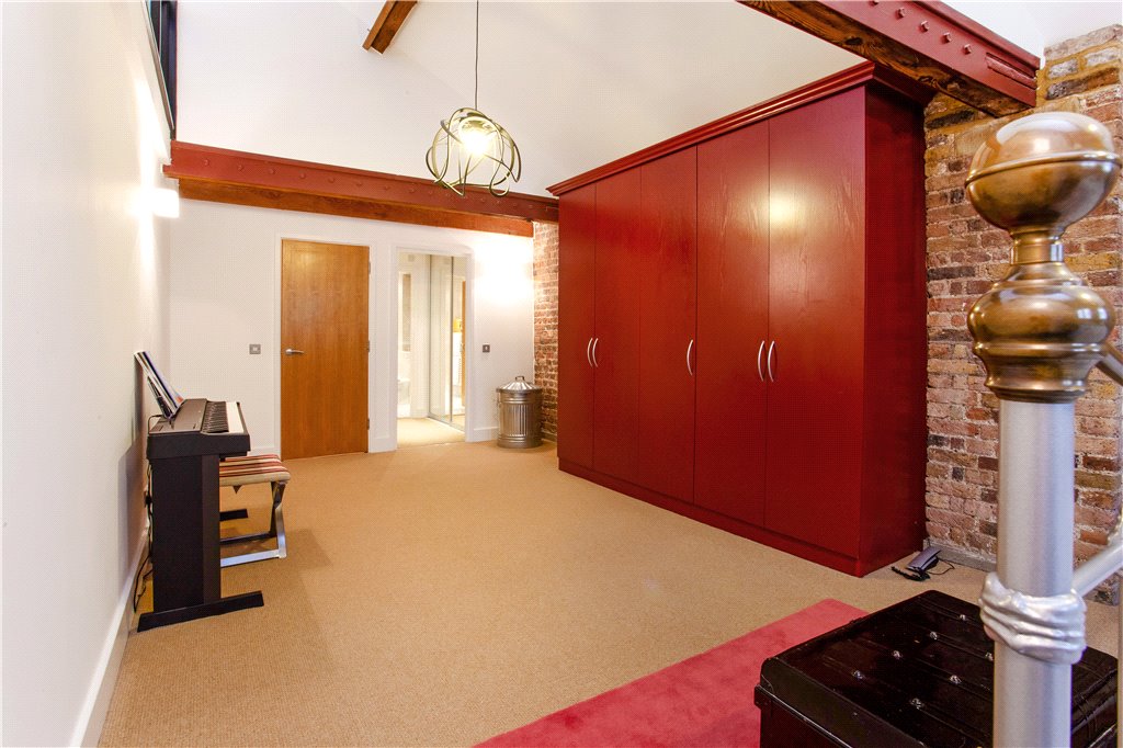 2 bed apartment for sale in Shad Thames, London  - Property Image 16