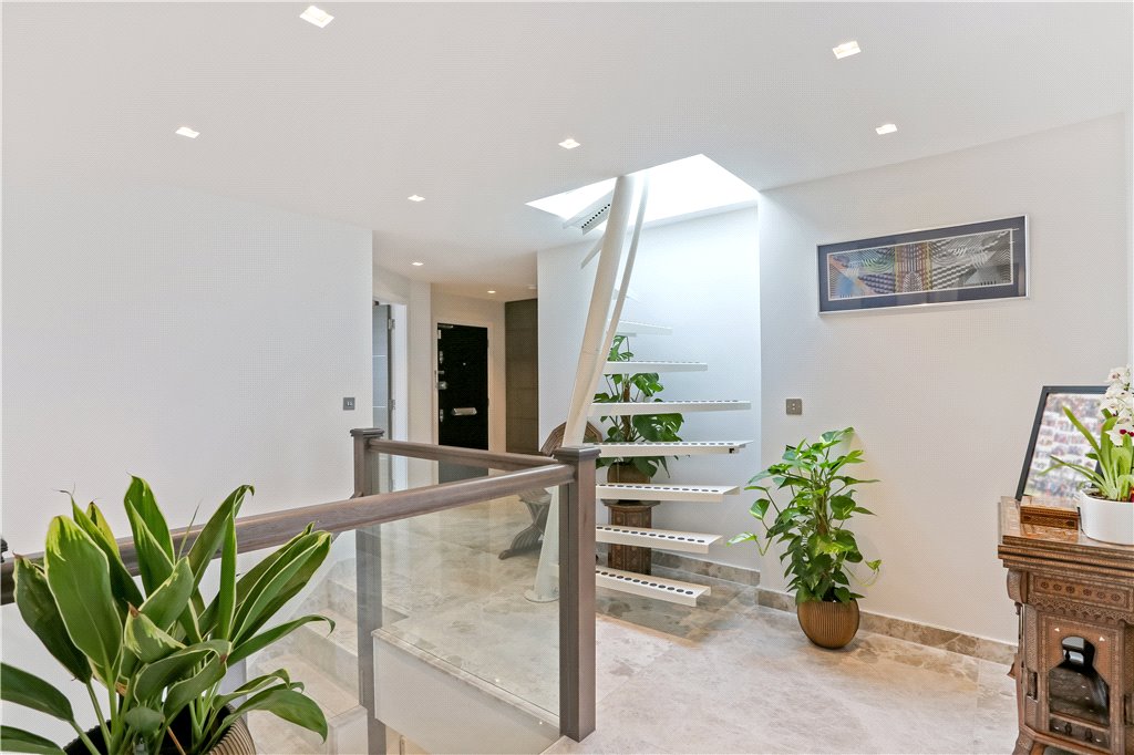4 bed apartment for sale in Providence Square, London 12