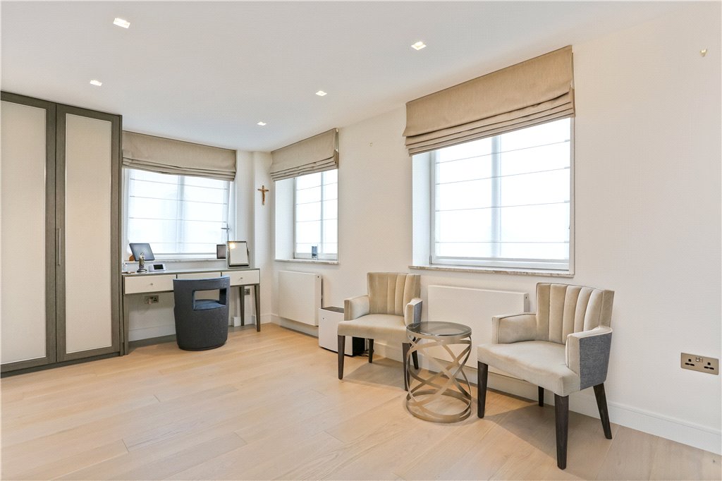 4 bed apartment for sale in Providence Square, London 25
