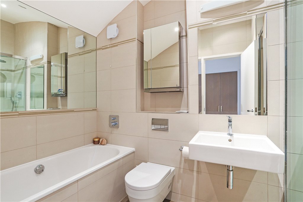 3 bed house for sale in Butlers & Colonial Wharf, London 11