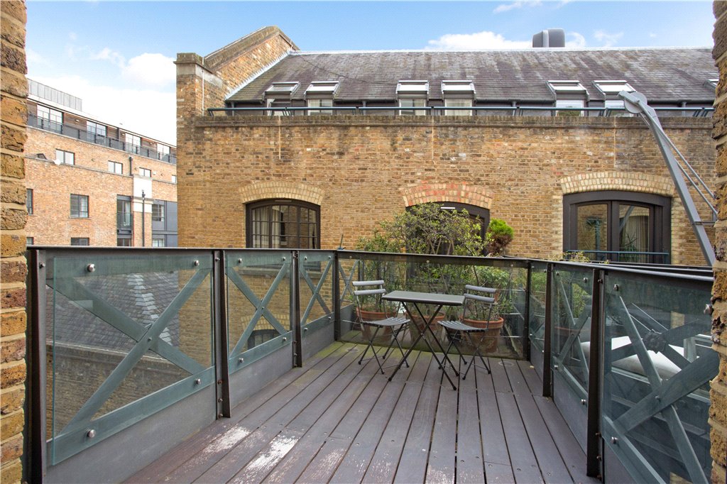 1 bed apartment for sale in Shad Thames, London  - Property Image 2